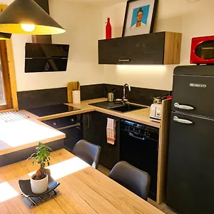 Appartement Appt Tournette - Centre Village, Vue Montagne - Aravistour, Saint-Jean-de-Sixt